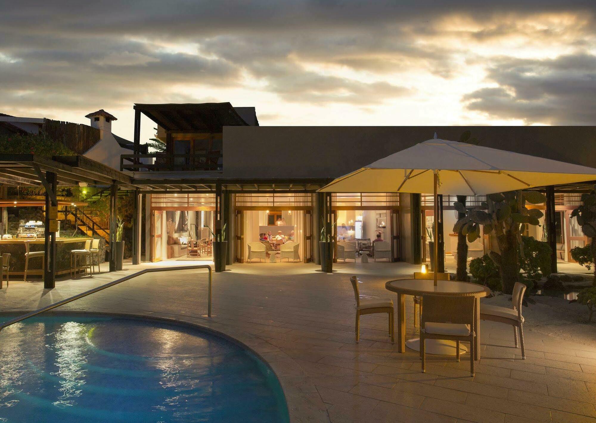 Finch Bay Galapagos Hotel Puerto Ayora  Buitenkant foto